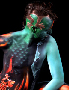 Chono | Bodypainting | Feuer Eidechse | Fire Lizard | Transformation | Weg des Blinden Mannes | Wild Life Tantra